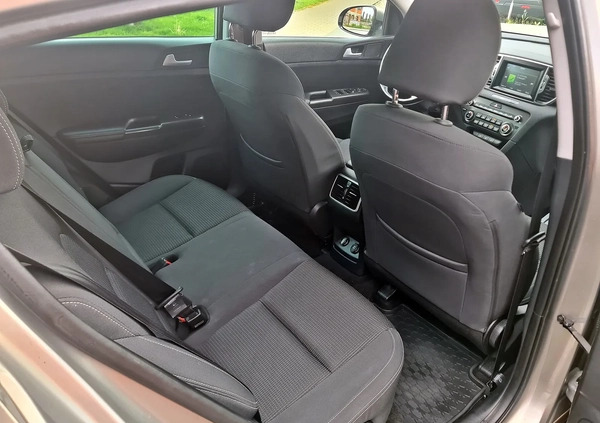 Kia Sportage cena 65999 przebieg: 137000, rok produkcji 2016 z Tuchów małe 326